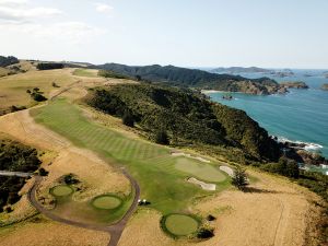 Kauri Cliffs 17th Aerial Hole